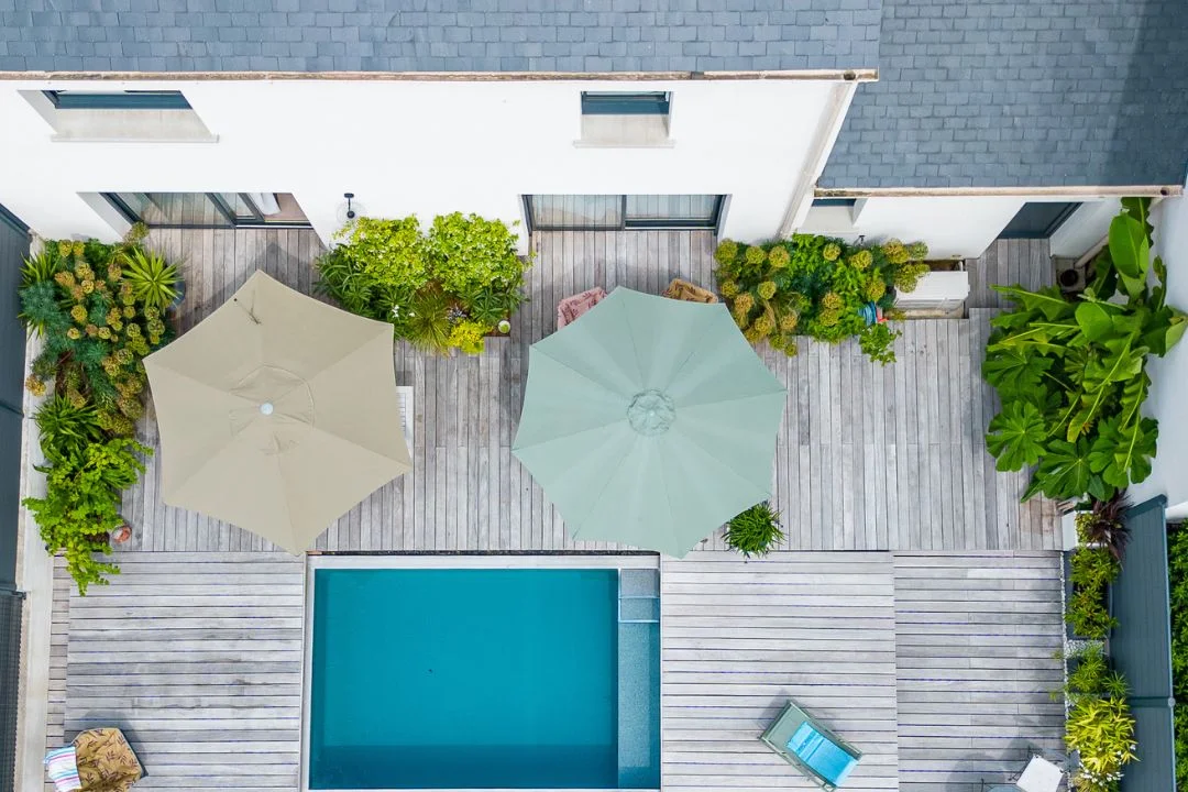 couloir-de-nage-maison Couloir de nage installé dans un jardin