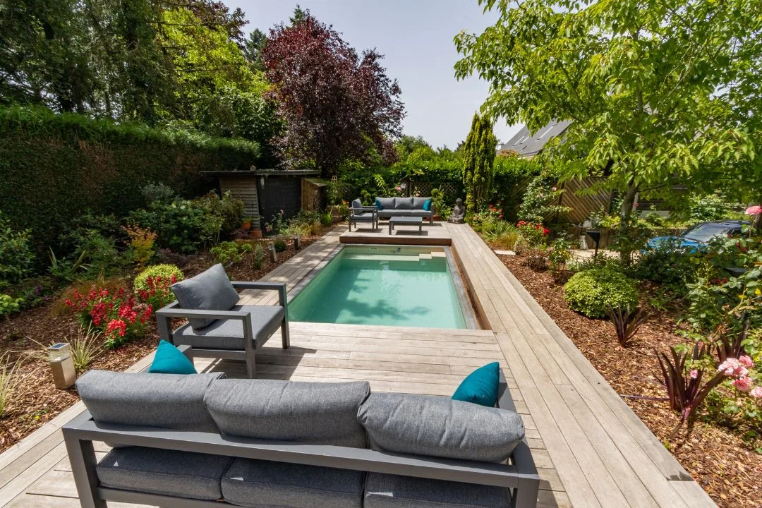 petite-piscine-creusee-jardin Petite piscine creusée compacte