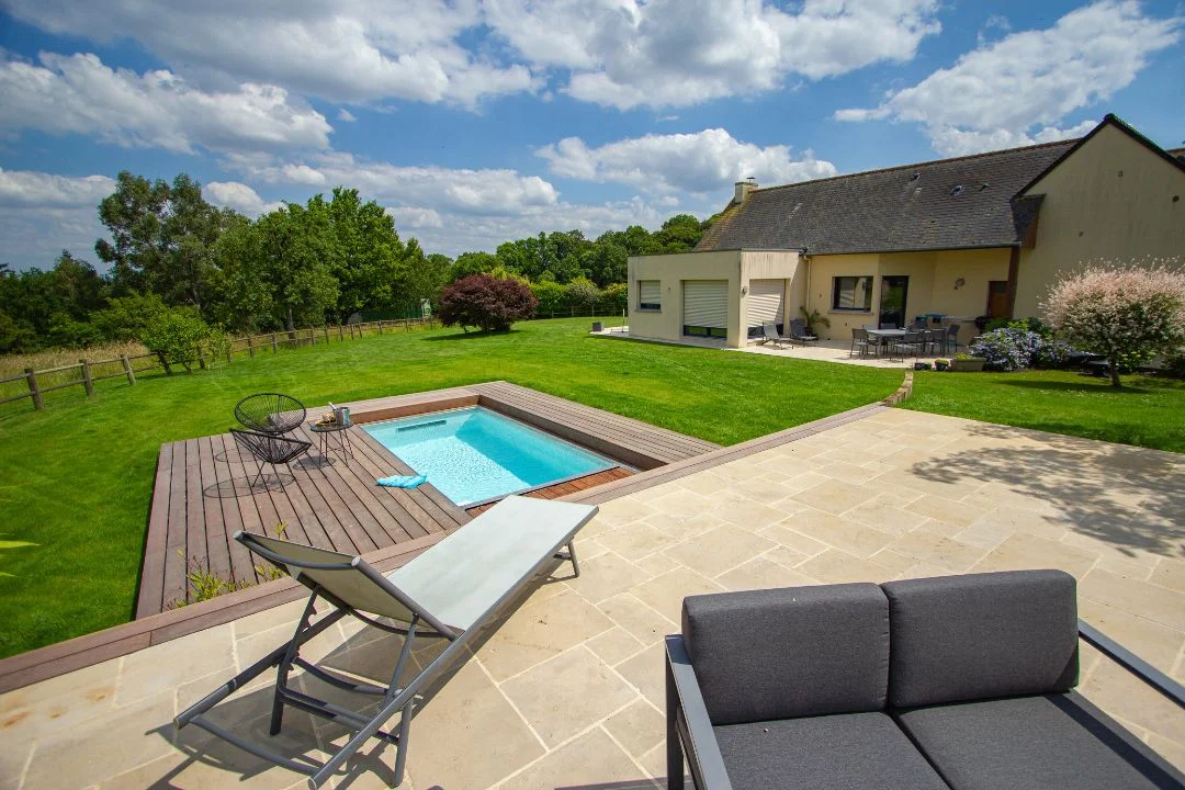piscine-sans-permis-de-construire-compacte Couloir de nage en extérieur